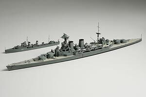 Tamiya Hood & E Class Destroyer 31806