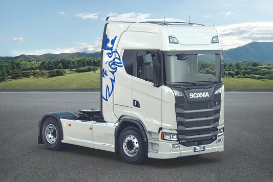 Italeri Scania S770 V8 "White Cab" 3965