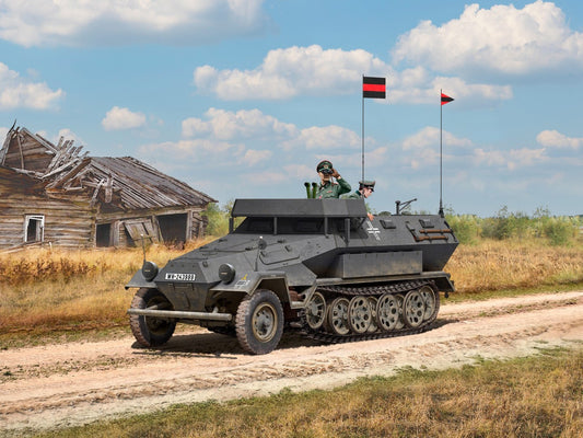 Beobachtungspanzerwagen Sd.Kfz.251/18 Ausf.A, WWII German Observation Vehicle with 4 Crew Figures ICM35105