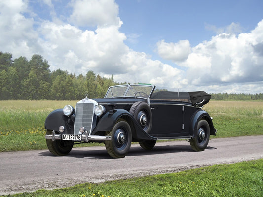 Typ 320 (W142) Cabriolet, WWII German Staff Car ICM35540
