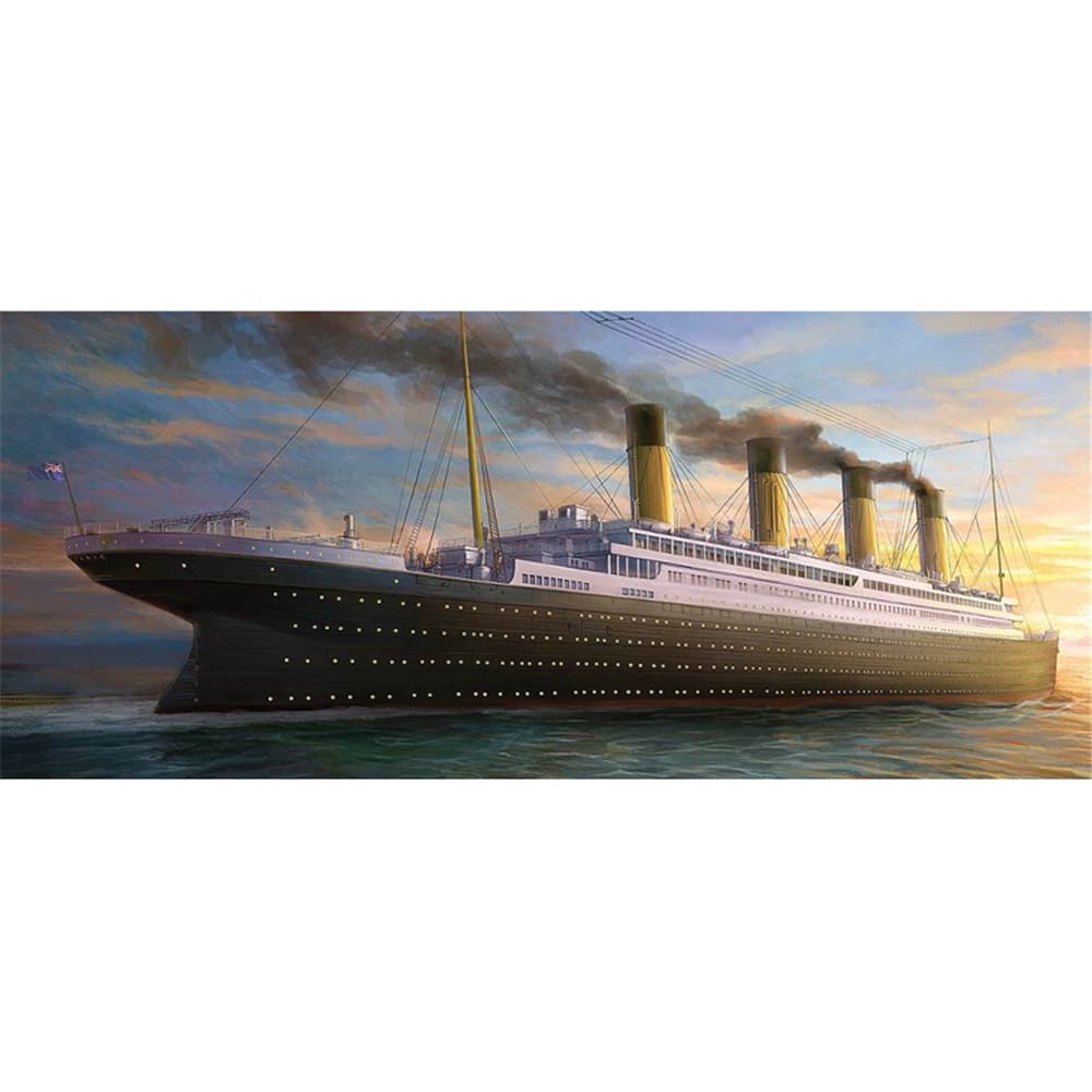 Academy 1:400 The White Star Liner Titanic Plastic Model 14215