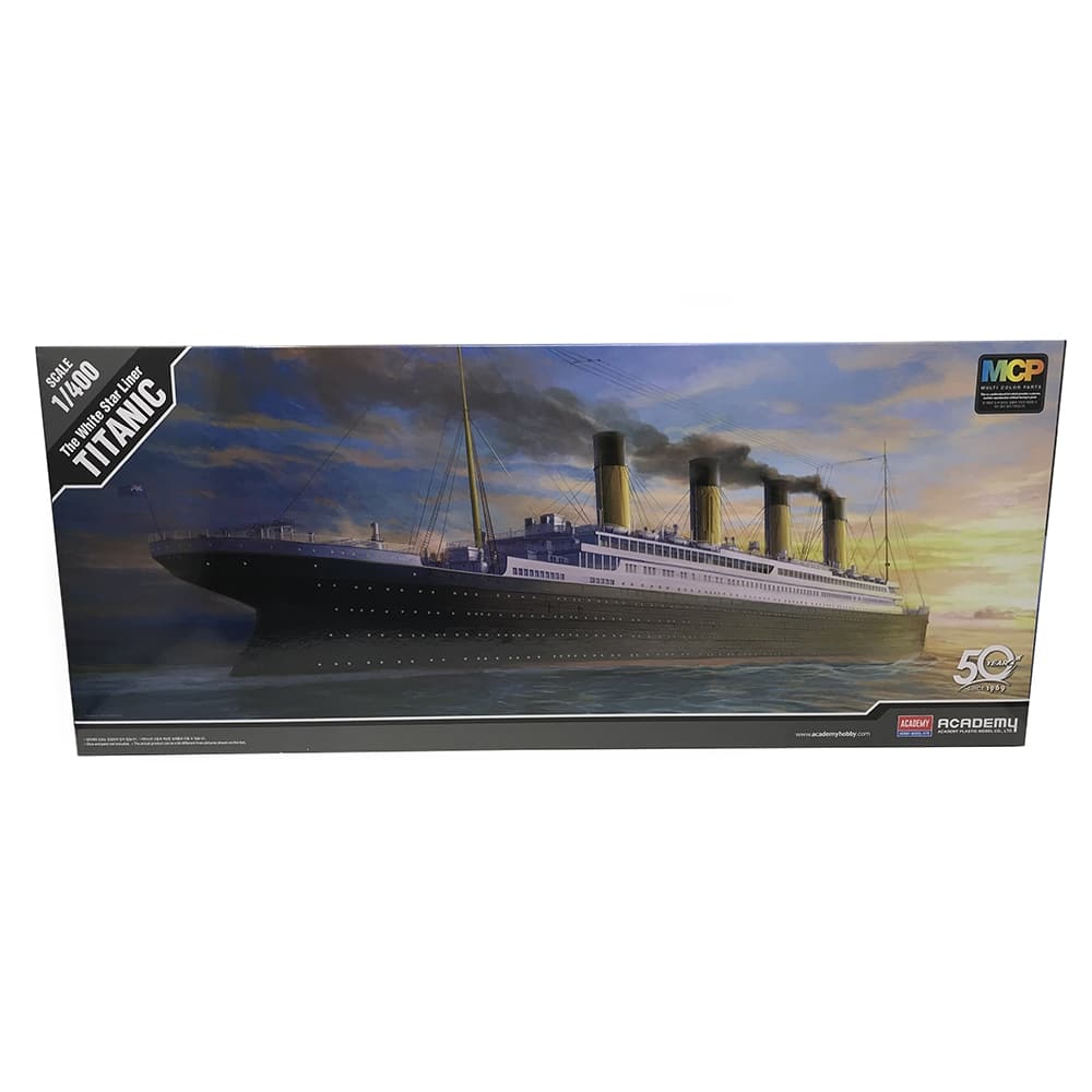 Academy 1:400 The White Star Liner Titanic Plastic Model 14215