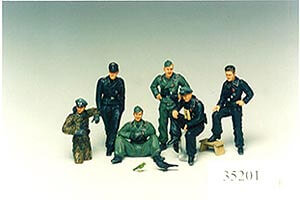 Tamiya German Tank Crew At Rest 35201