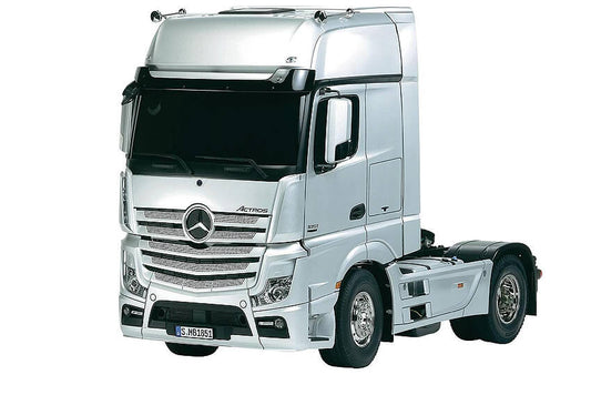 Italeri Mercedes Benz Actros Gigaspace C 3905