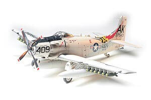 Tamiya Skyraider U.S.Navy 61058