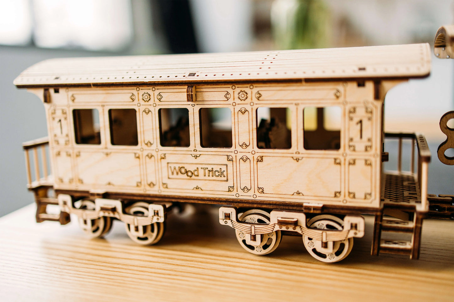 Wood Trick Locomotive R17 WDTK022