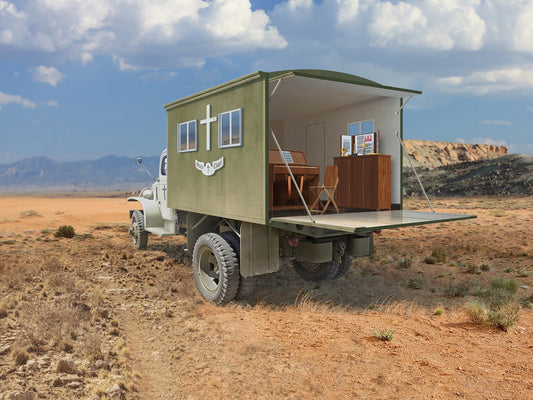 WWII British Army Mobile Chapel with Accessories ICM35586