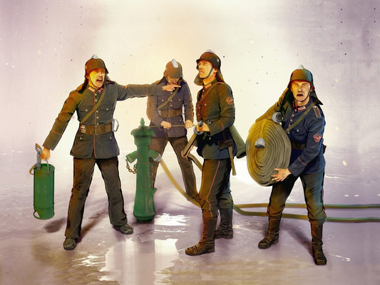 WWII German Firemen 4 Figures ICM35632