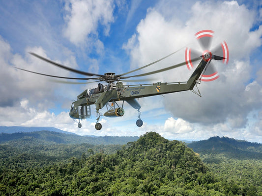 Sikorsky CH-54A Tarhe with M-121 bomb ICM53055